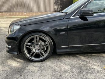 MERCEDES-BENZ C-CLASS C180 BLUEEFFICIEN 1.8 C180 BLUEEFFICIENCY SPORT 4DR Automatic