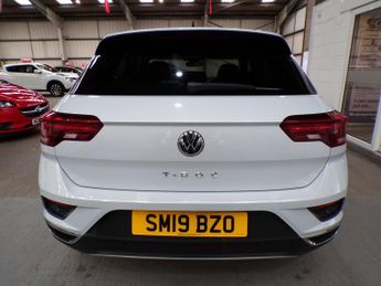 VOLKSWAGEN T-ROC SEL TSI EVO DSG 1.5 SEL TSI EVO DSG 5DR Semi Automatic