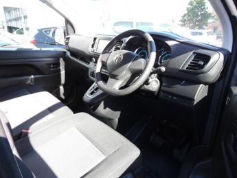 VAUXHALL VIVARO LIFE COMBI L 6DR AUTOMATIC