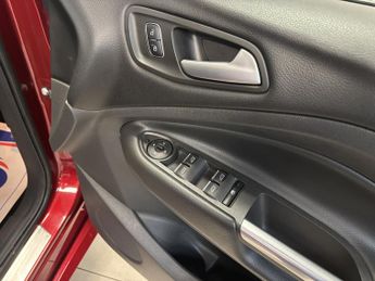 FORD KUGA ST-LINE X TDCI 2.0 ST-LINE X TDCI 5DR Semi Automatic