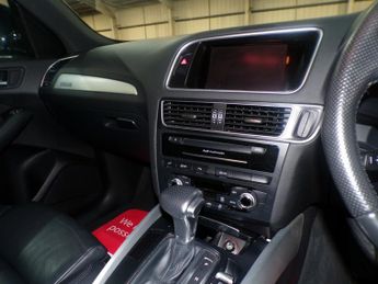 AUDI Q5 TDI QUATTRO S LINE PLU 2.0 TDI QUATTRO S LINE PLUS 5DR Semi Automatic