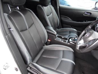 NISSAN LEAF TEKNA 5DR AUTOMATIC