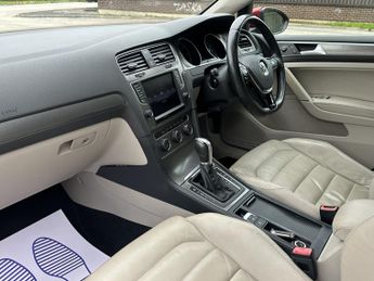 VOLKSWAGEN GOLF SE TDI BLUEMOTION TE 1.6 SE TDI BLUEMOTION TECHNOLOGY DSG 5DR Semi Automatic