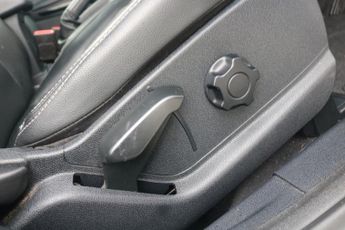 FORD ECOSPORT TITANIUM HATCHBA 1.0 TITANIUM 5DR Automatic