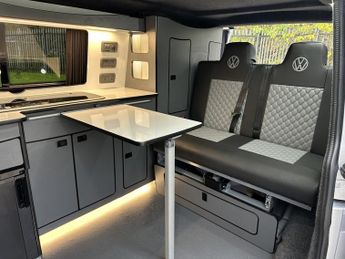 VOLKSWAGEN Transporter T6 T6 2.0 Tdi dsg