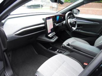 RENAULT MEGANE TECHNO  COMFORT RANGE 5DR AUTOMATIC