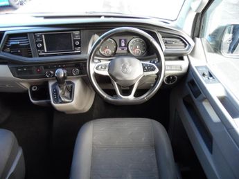 VOLKSWAGEN TRANSPORTER 2.0 SHUTTLE SE TDI 5DR AUTOMATIC