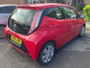TOYOTA AYGO 1.0 VVT-I X-PLAY X-SHIFT 5DR Semi Automatic