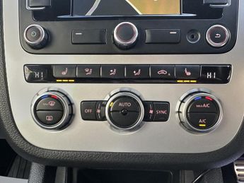 VOLKSWAGEN SCIROCCO 2.0 R LINE TDI DSG 2DR Semi Automatic