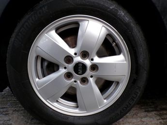 MINI CONVERTIBLE 1.5 COOPER 2DR Automatic