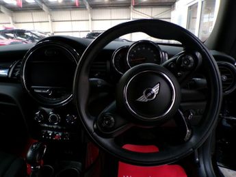 MINI CONVERTIBLE 1.5 COOPER 2DR Automatic