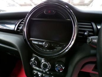 MINI CONVERTIBLE 1.5 COOPER 2DR Automatic