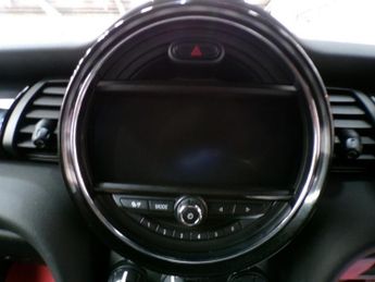 MINI CONVERTIBLE 1.5 COOPER 2DR Automatic