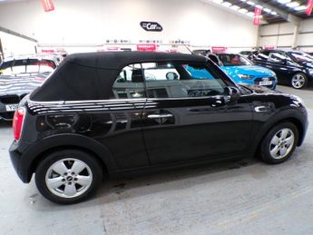MINI CONVERTIBLE 1.5 COOPER 2DR Automatic