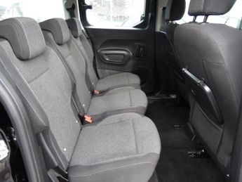 VAUXHALL COMBO LIFE DESIGN XL 5DR AUTOMATIC