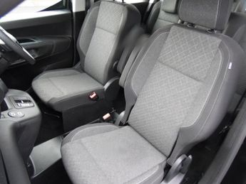 VAUXHALL COMBO LIFE DESIGN XL 5DR AUTOMATIC