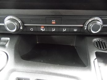 VAUXHALL COMBO LIFE DESIGN XL 5DR AUTOMATIC