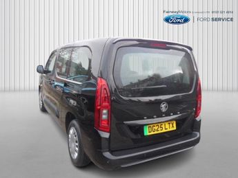 VAUXHALL COMBO LIFE DESIGN XL 5DR AUTOMATIC