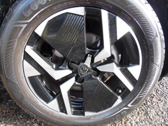 PEUGEOT 2008 1.2 PURETECH EAT8 S/S GT 5DR AUTOMATIC