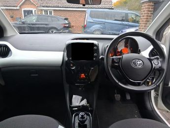 TOYOTA AYGO 1.0 VVT-I X-PRESS X-SHIFT 5DR Semi Automatic