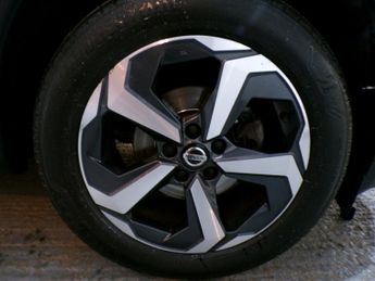 NISSAN QASHQAI 1.3 DIG-T PREMIERE EDITION DCT MHEV 5DR CVT