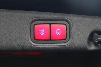 MERCEDES-BENZ E-CLASS DIESEL SALOON 2.0 E 300 D AMG LINE EDITION PREMIUM PLUS 4DR Automatic