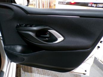 TOYOTA YARIS 1.5 DESIGN FHEV 5DR CVT