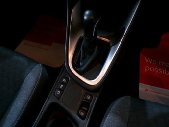 TOYOTA YARIS 1.5 DESIGN FHEV 5DR CVT