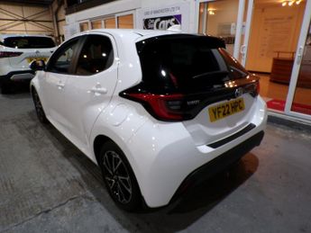 TOYOTA YARIS 1.5 DESIGN FHEV 5DR CVT