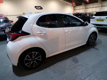 TOYOTA YARIS 1.5 DESIGN FHEV 5DR CVT