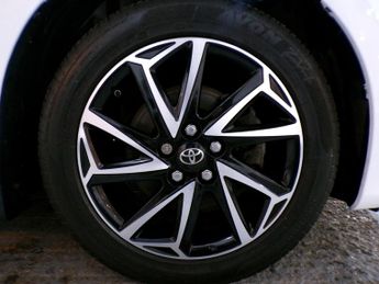 TOYOTA YARIS 1.5 DESIGN FHEV 5DR CVT