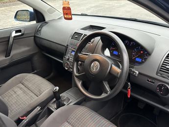 VOLKSWAGEN POLO 1.4 S 5DR Manual