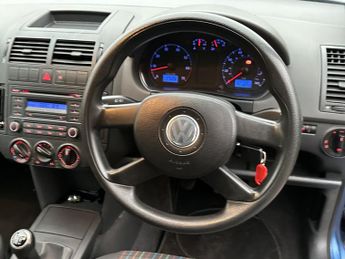 VOLKSWAGEN POLO 1.4 S 5DR Manual