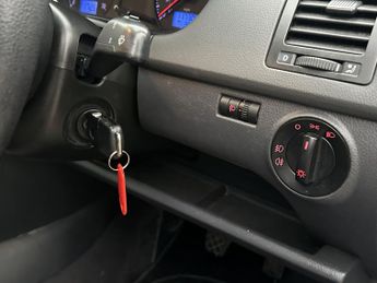 VOLKSWAGEN POLO 1.4 S 5DR Manual