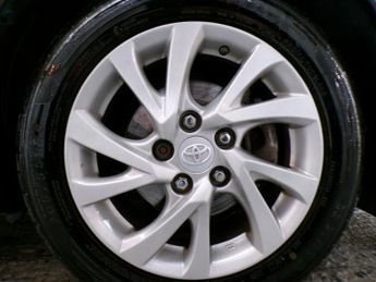 TOYOTA AURIS 1.8 VVT-I BUSINESS EDITION 5DR CVT