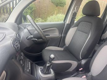 CITROEN C3 PICASSO 1.6 BLACKCHERRY HDI 5DR Manual