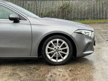 MERCEDES-BENZ A-CLASS 1.3 A 180 SPORT EXECUTIVE 5DR Automatic