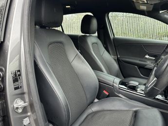 MERCEDES-BENZ A-CLASS 1.3 A 180 SPORT EXECUTIVE 5DR Automatic