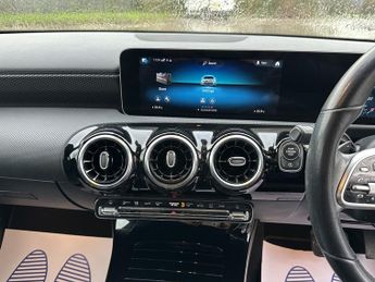 MERCEDES-BENZ A-CLASS 1.3 A 180 SPORT EXECUTIVE 5DR Automatic