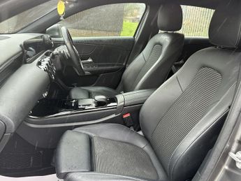 MERCEDES-BENZ A-CLASS 1.3 A 180 SPORT EXECUTIVE 5DR Automatic