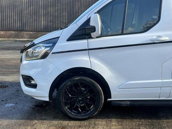 FORD TRANSIT CUSTOM 2.0 300 LIMITED DCIV ECOBLUE Automatic
