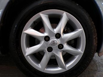 TOYOTA YARIS 1.3 SR 5DR Manual