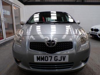 TOYOTA YARIS 1.3 SR 5DR Manual