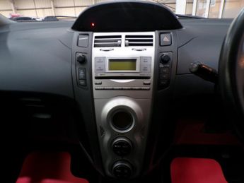 TOYOTA YARIS 1.3 SR 5DR Manual