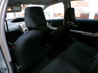 TOYOTA YARIS 1.3 SR 5DR Manual