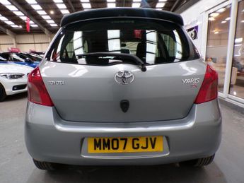 TOYOTA YARIS 1.3 SR 5DR Manual