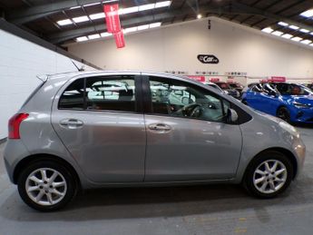 TOYOTA YARIS 1.3 SR 5DR Manual