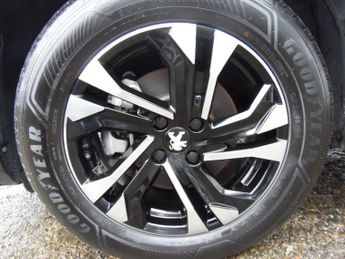 PEUGEOT 2008 ALLURE PREMIUM PLUS 5DR AUTOMATIC