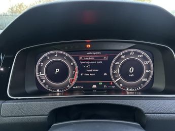 VOLKSWAGEN GOLF 2.0 GTI PERFORMANCE TSI DSG 5DR SEMI AUTOMATIC