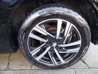 PEUGEOT 208 1.2 PURETECH ALLURE PREMIUM S/S 5DR AUTOMATIC